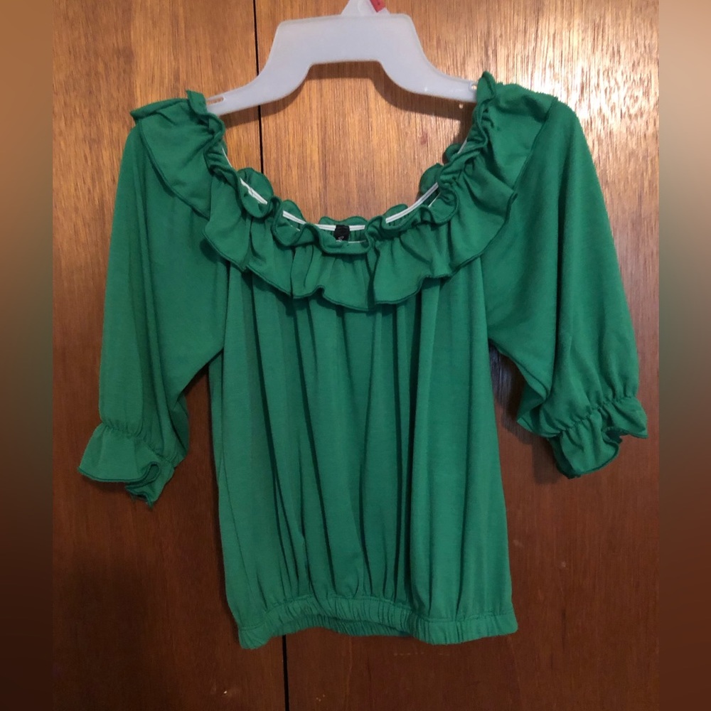 Casa Lee green ruffle blouse
